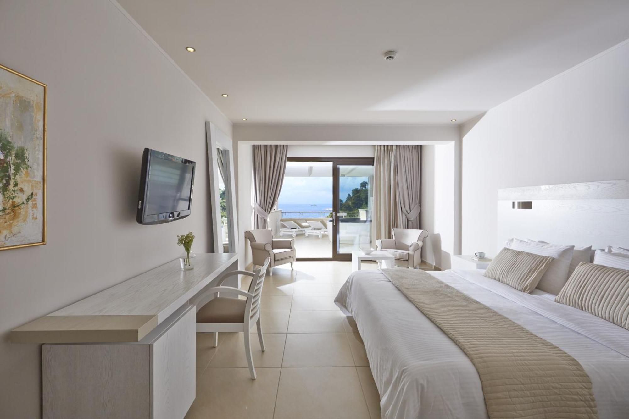 Junior Suite Outdoor Jacuzzi Adults only,1602951362:JPEG