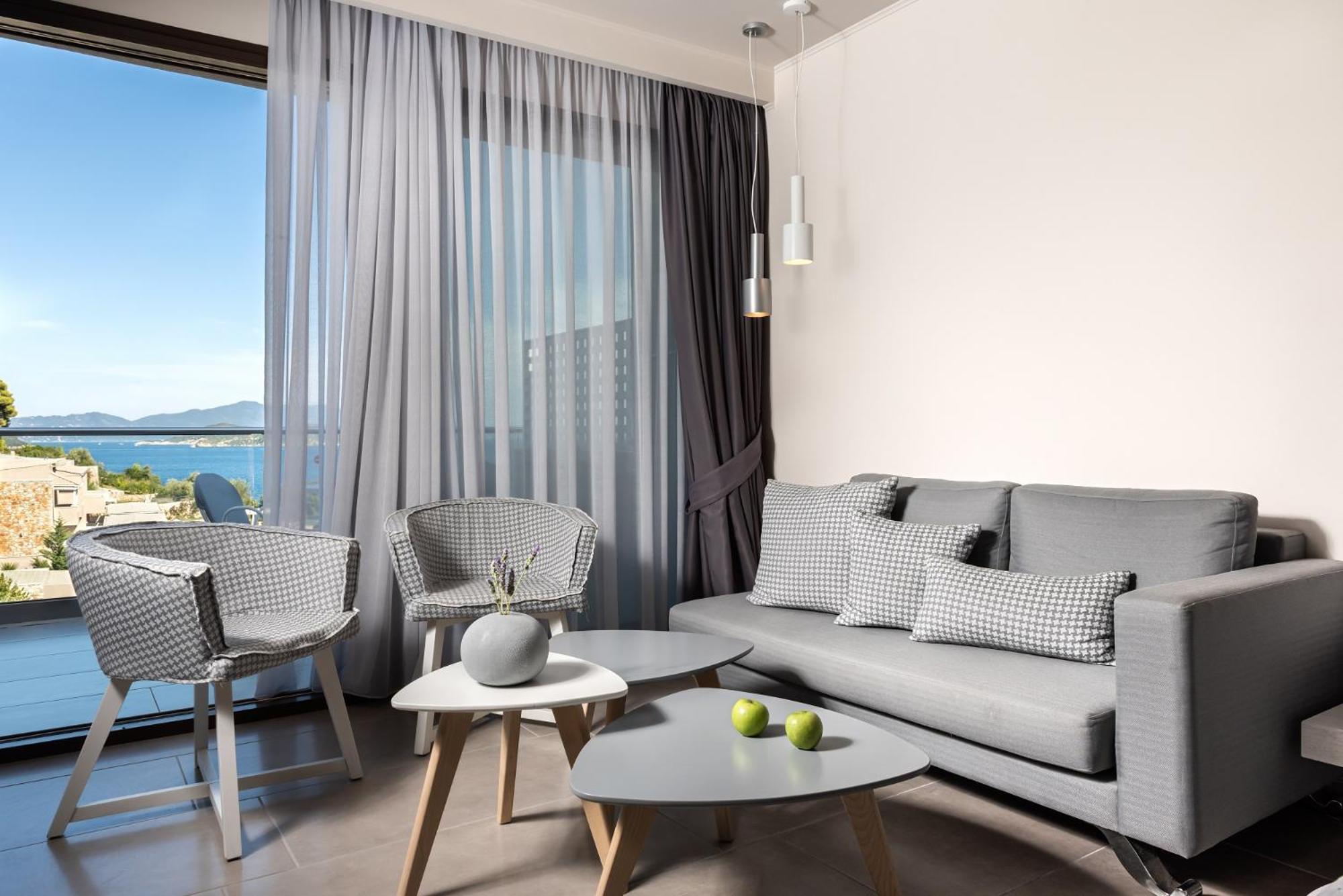 Kamer met Kingsize Bed en Uitzicht op Zee